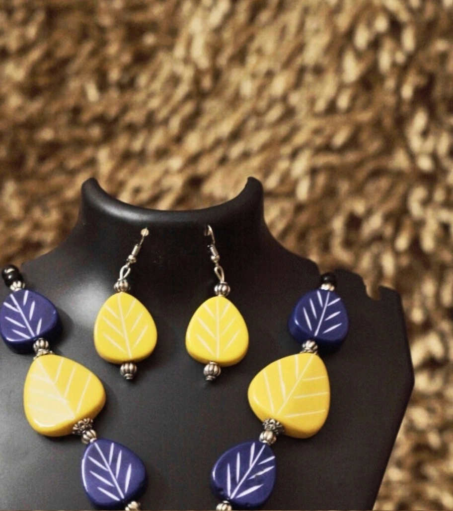Premium Handmade Terracotta Jewelry – Tribal Tales Necklace Set (Yellow & Indigo Edition)