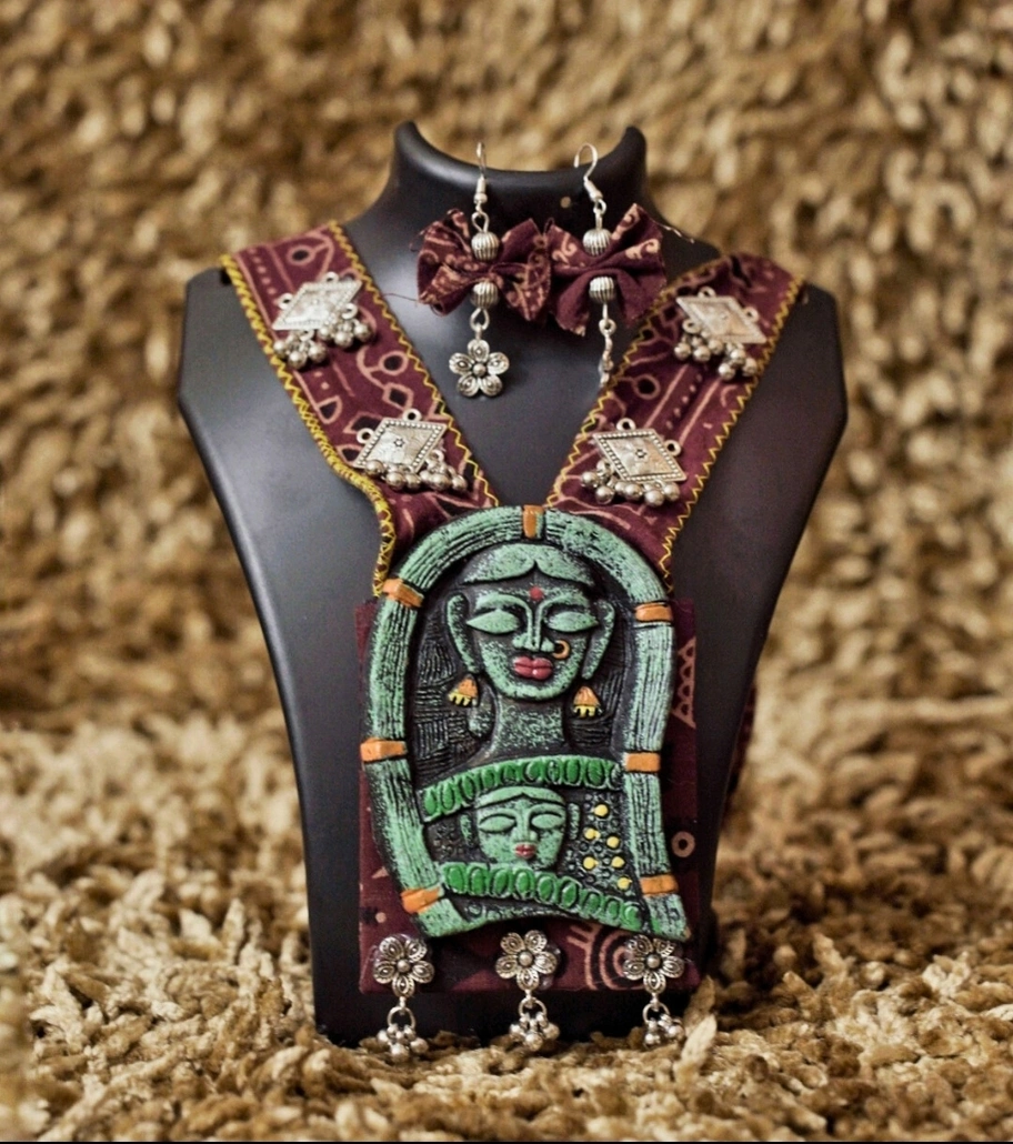 Premium Handmade Mixed Media Jewelry – Tribal Muse Statement Necklace Set (Green & Maroon)