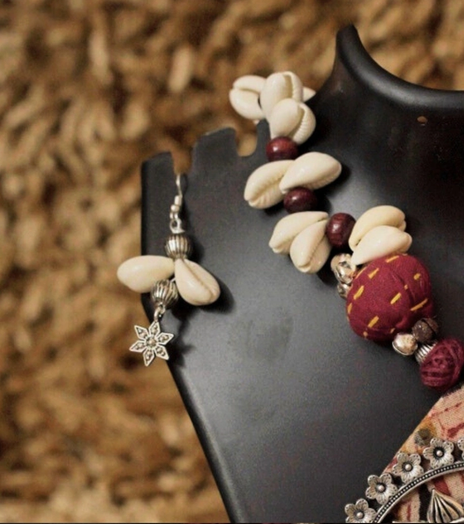 Premium Authentic Tribal Fusion Shell Necklace Set – Radha-Krishna Fabric & Oxidized Pendant