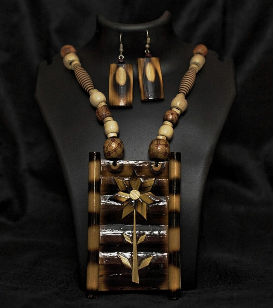 Premium Handmade Eco-Friendly Jewelry – Rustic Bamboo Floral Necklace Set (The Earthing Elegance)