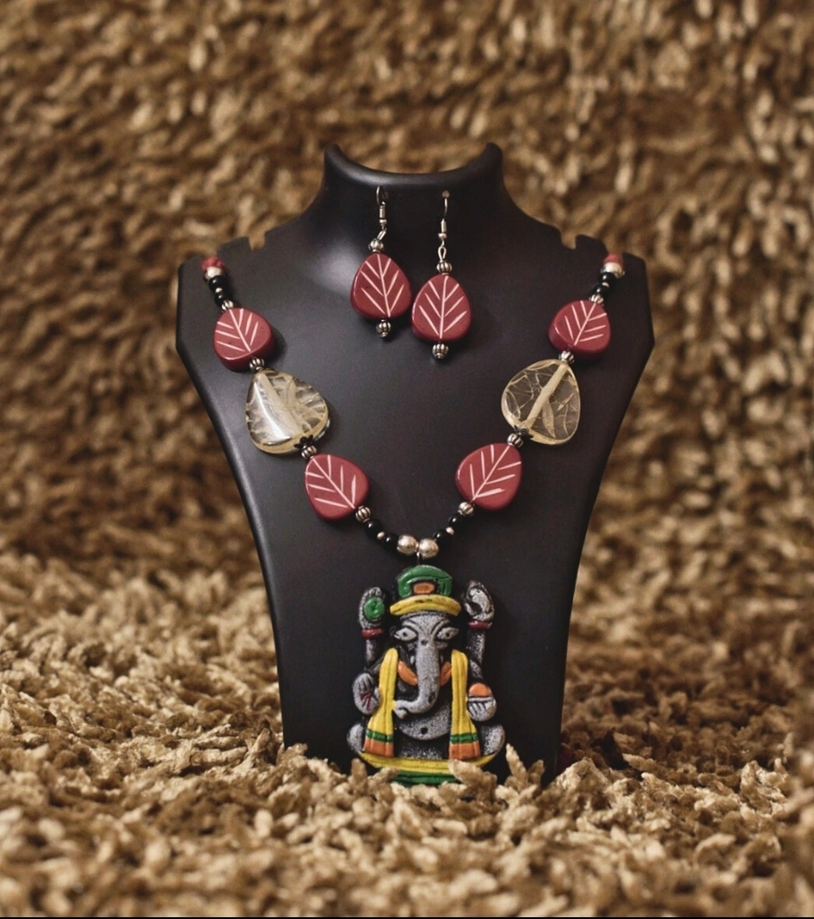 Premium Hand-Painted Folk Art Jewelry – Handcrafted Lord Ganesha Terracotta Necklace Set
