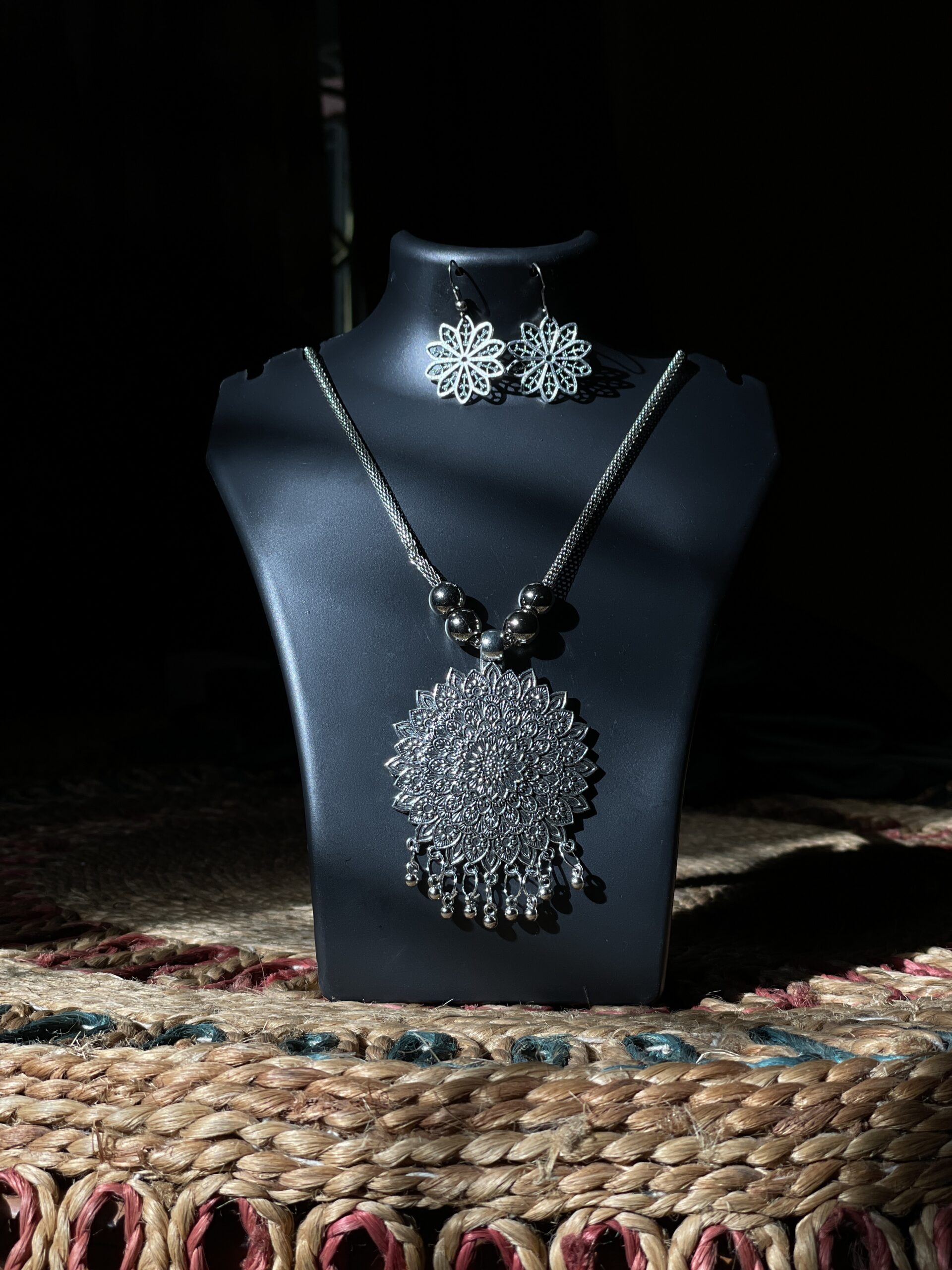 Premium Authentic Oxidized Jewelry – Floral Radiance Mandala Pendant Set with Earrings