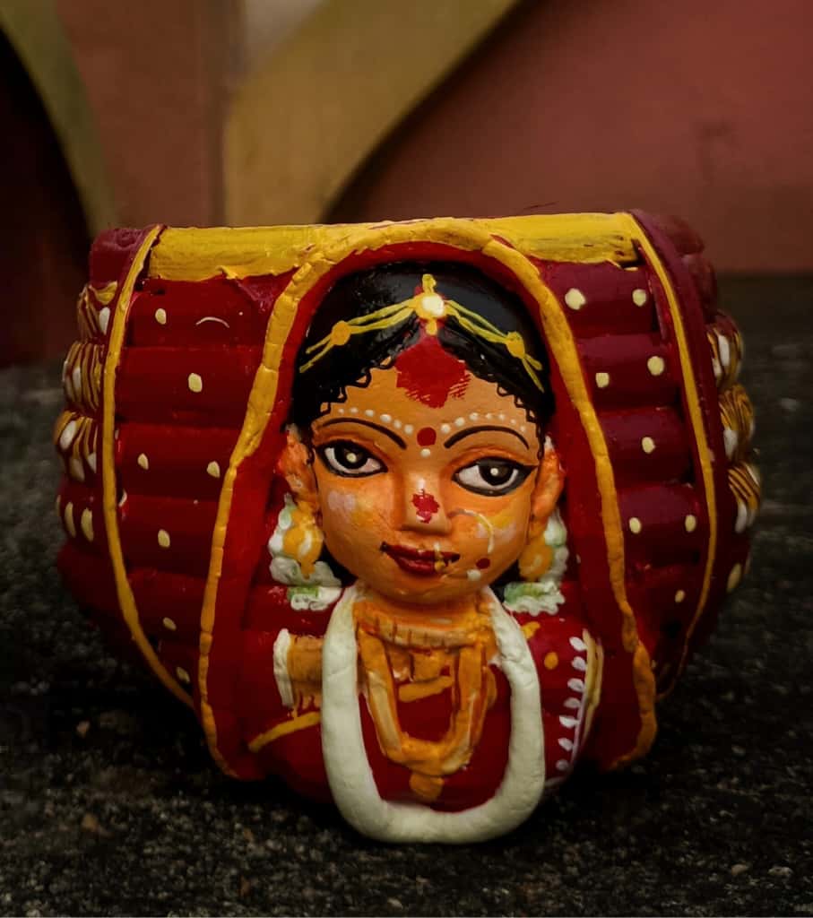 Premium Hand-Painted Wooden Kunke (3") – Authentic Bengali Groom's Sindoor Applicator | Indi Temptation
