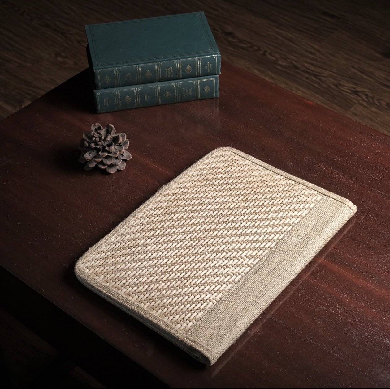Handcrafted Shital Pati & Jute File Folder (MOQ 50 pcs)(For Bulk enquiry, please contact @8100384587)