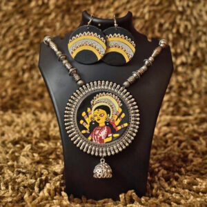 Divine Devi Pendant Set