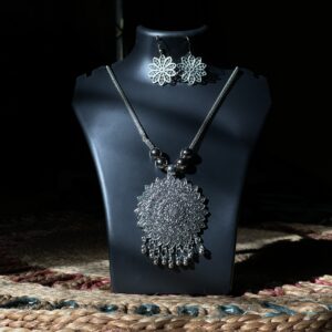 Floral Radiance Pendant Set