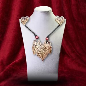 Handcrafted Leaf Motif Clay Pendant Necklace with Earrings | Nature-Inspired Jewelry Set
