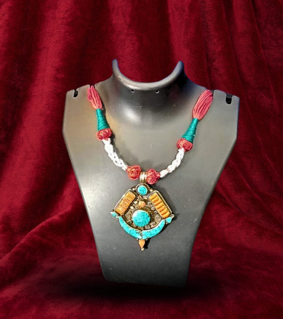 Crimson Bloom Rose Necklace Set