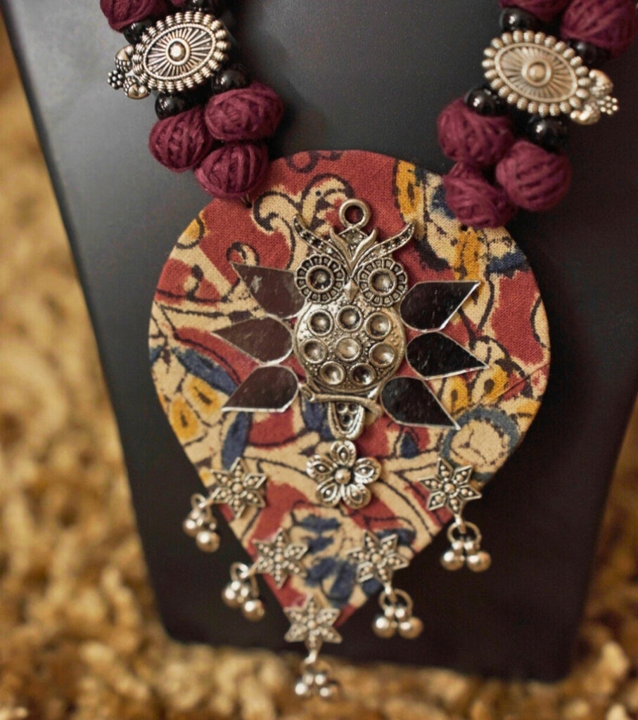Vintage Bloom Afghani Thread Necklace Set – Maroon & Silver