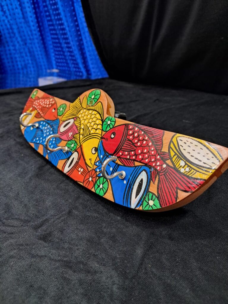 Vibrant Voyage – Boat Shaped Wooden Key Holder