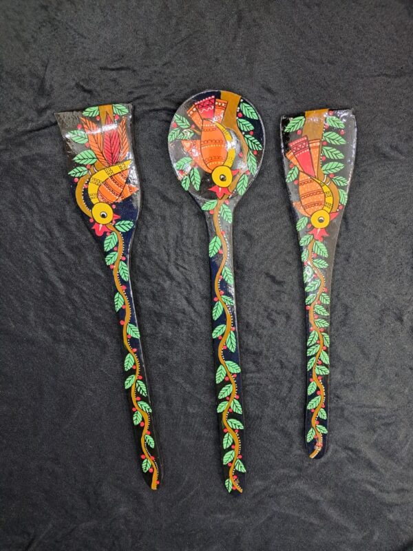 Folk Bird Bliss – Handcrafted Wooden Spatula