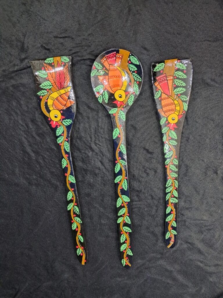 Folk Bird Bliss – Handcrafted Wooden Spatula