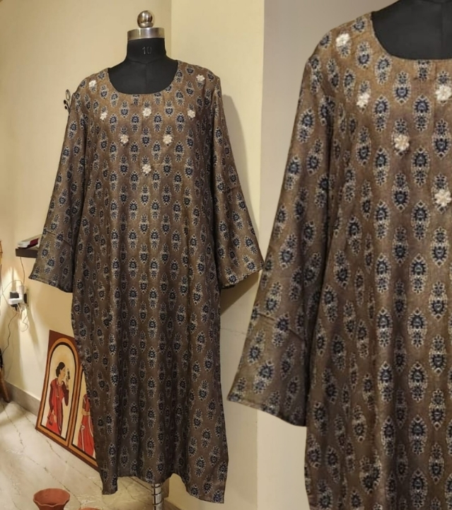 Aabroo – Pashmina Print Cape-Style Kurta